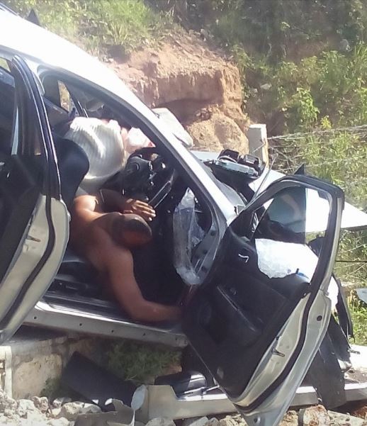 Policeman, female lover die while having sex in moving vehicle