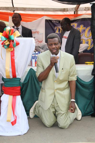 Pastor Adeboye sends 'fire, holy war' to kidnappers, Boko Haram