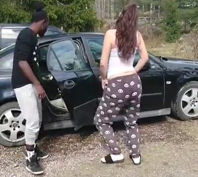 Woman-In-Labor-Shows-Off-Dance-Moves