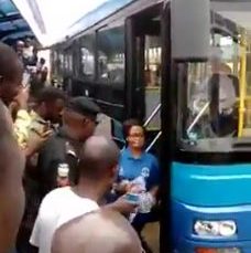 Miracle-Nigerian-Woman-Gives-Birth-on-Bus