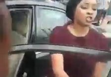 Angry Lady Destroys Her Lover’s SUV