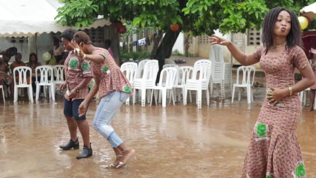 Coman Ask This Aunty To Calm Down