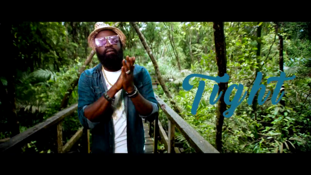 Tight – Sean Dampte