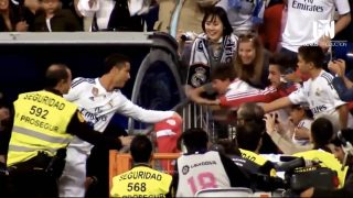 Watch Cristiano Ronaldo in a Million Heartbreaking Moments sharing his Jerseys - Touching 15 B2D34E42-C364-4B1D-8793-D9446255FD68